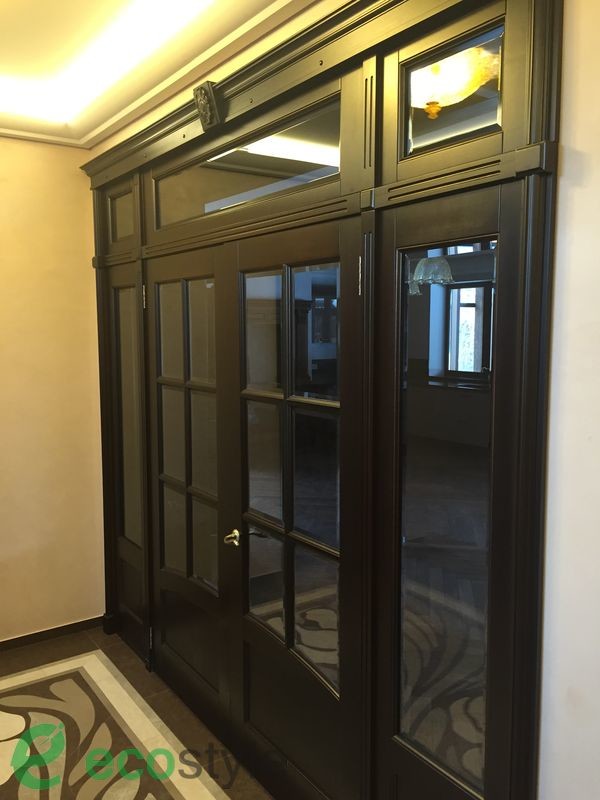 Межкомнатные двери с витражом
