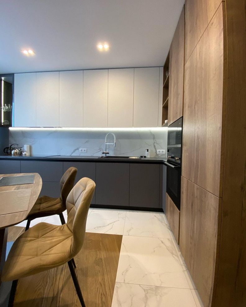 Обложка проекта: Угловая кухня на заказ