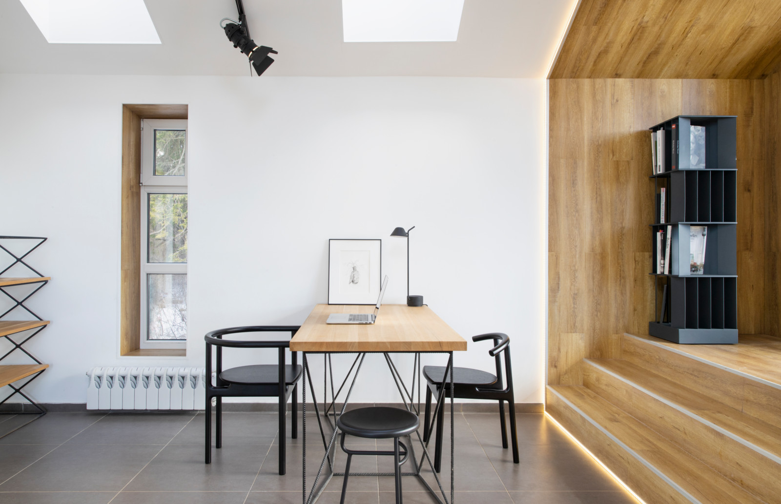 Интерьер офиса продаж