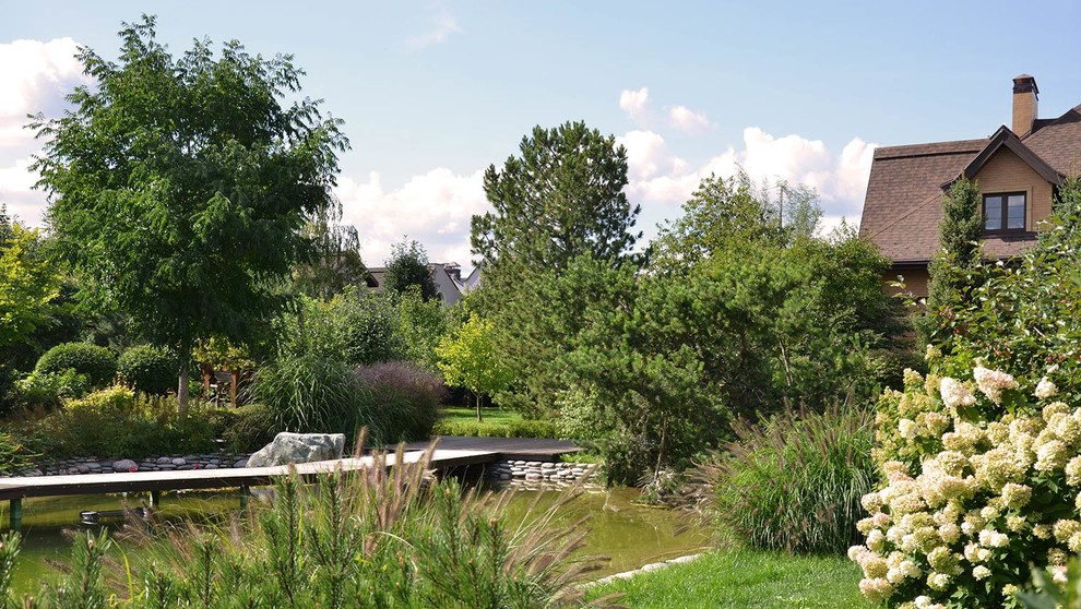 Ландшафтный сад с прудом в КП "Европа"