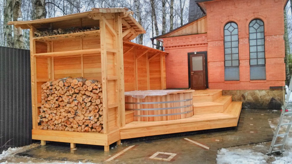 Терраса из лиственницы, баня