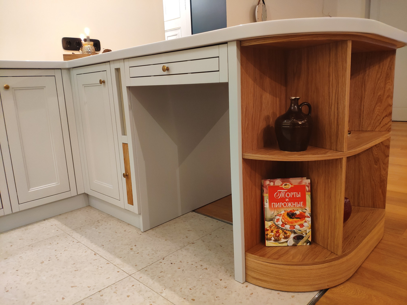 Современные системы хранения на кухне.