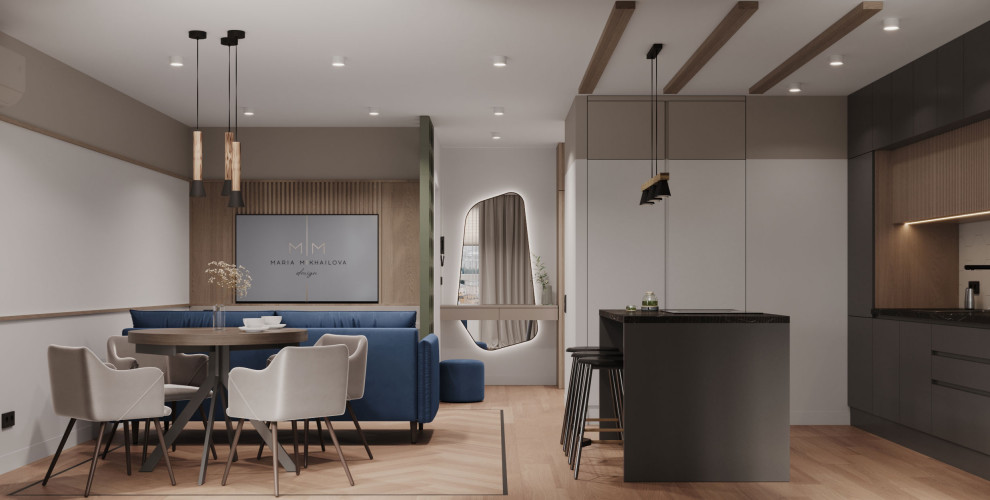 Современный интерьер с яркими акцентами и геометрическими формами