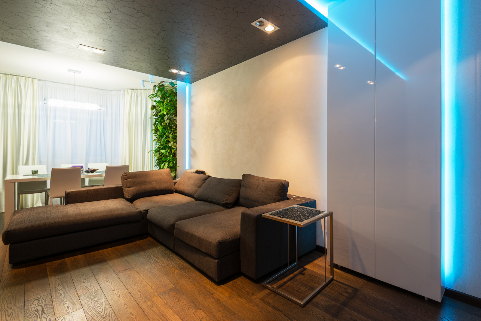 Фоновое изображение профиля Юлия Родионова