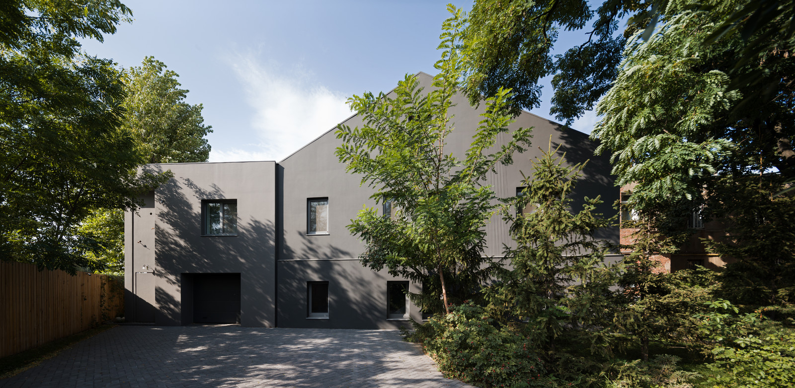 Обложка проекта: Waterline House