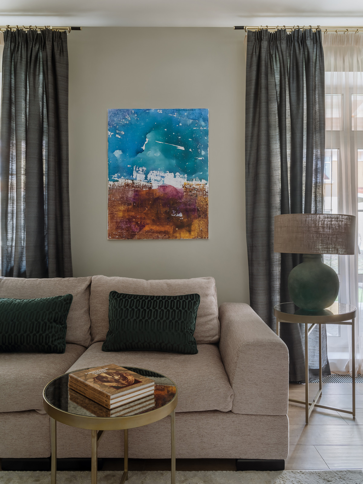 Houzz тур: Таунхаус с детскими-капсулами и фамильным шкафом