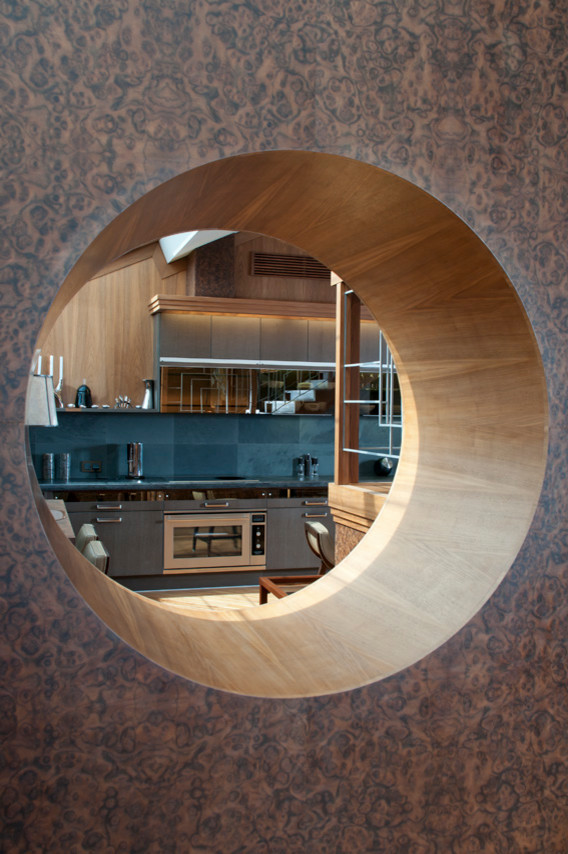 СКРОМНОЕ ОБАЯНИЕ БУРЖУАЗИИ......