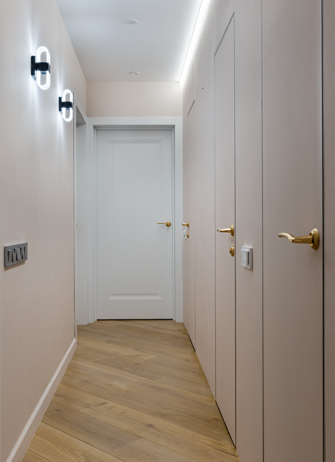 Четырехкомнатная квартира на Варшавской улице