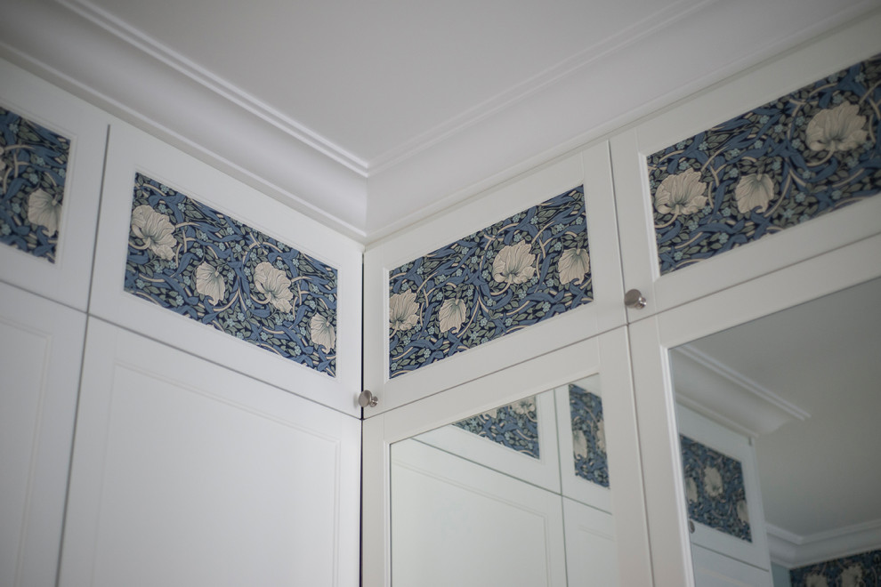 Pre-Raphaelite Appartment