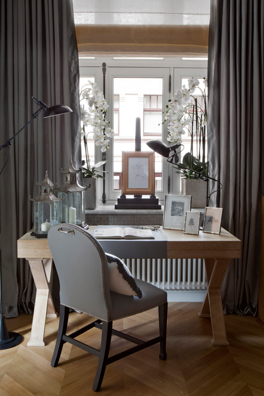 В серой дымке