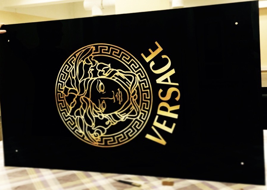 Обложка проекта: Стеклянная люстра