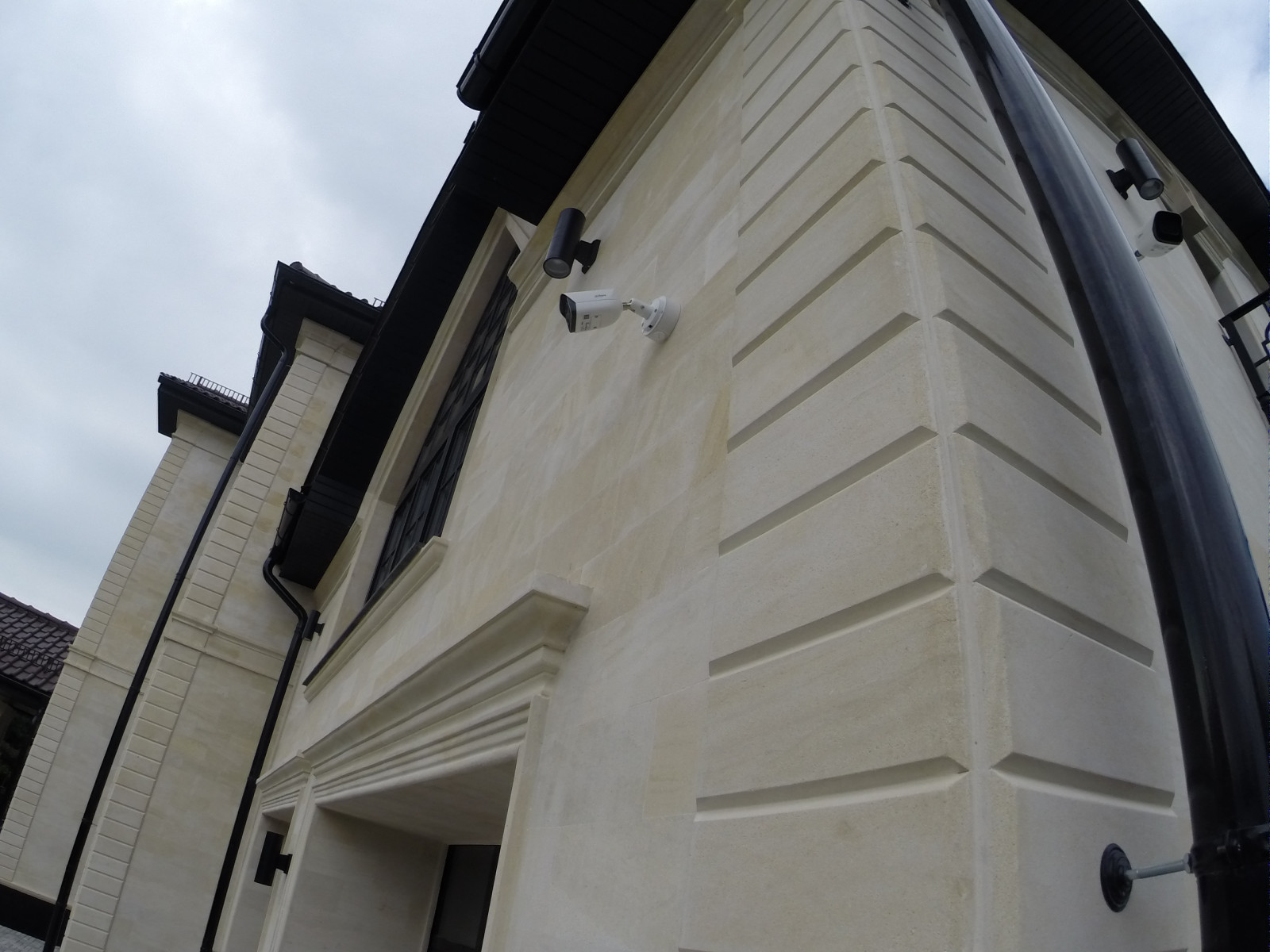 Системы ЛВС, Wi-Fi, видеонаблюдения, домофонии, усиления GSM в коттедже