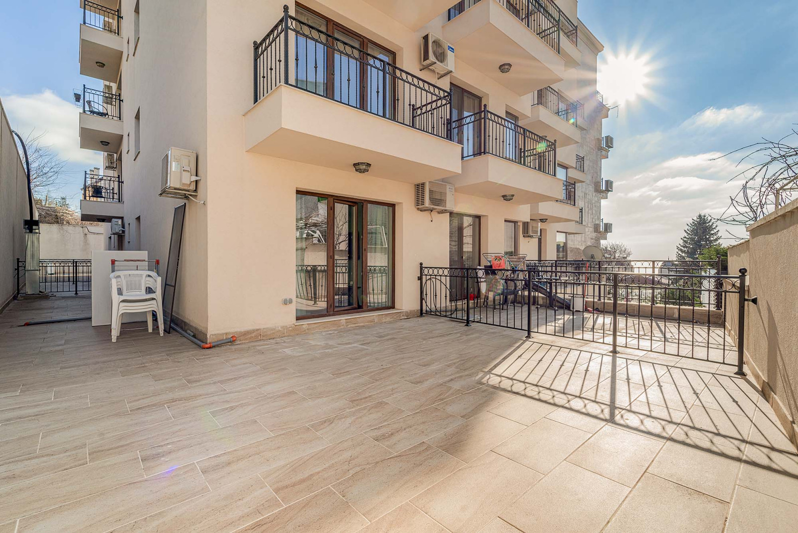 Варна, Ул. Д-р Василаки Пападопулу 10