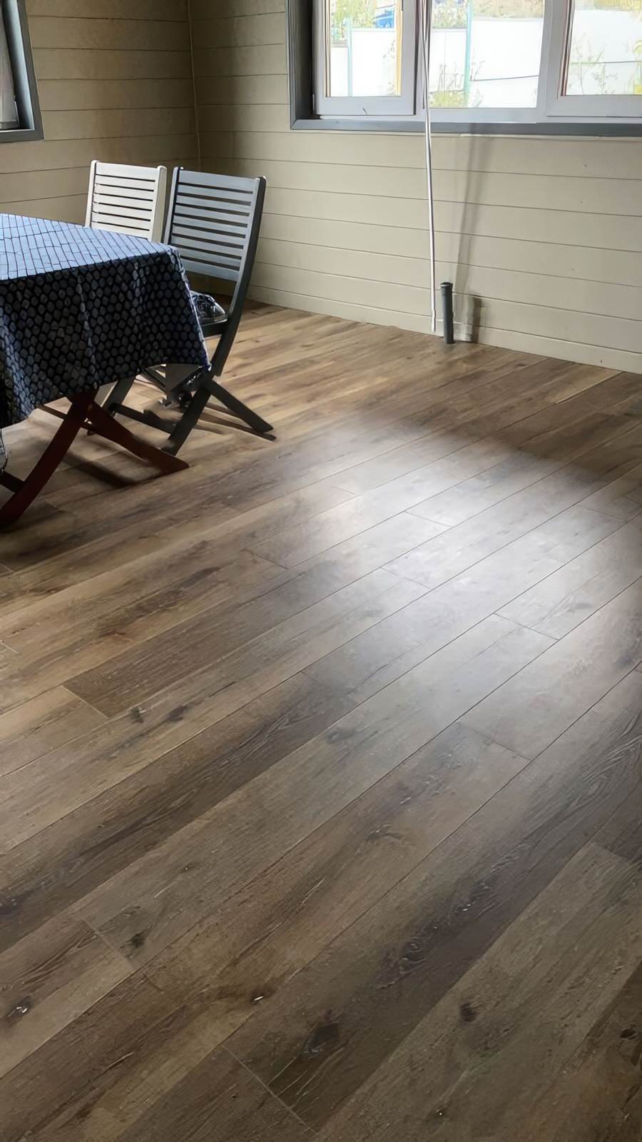 Фоновое изображение профиля DAMY FLOOR. SPC ламинат и паркет