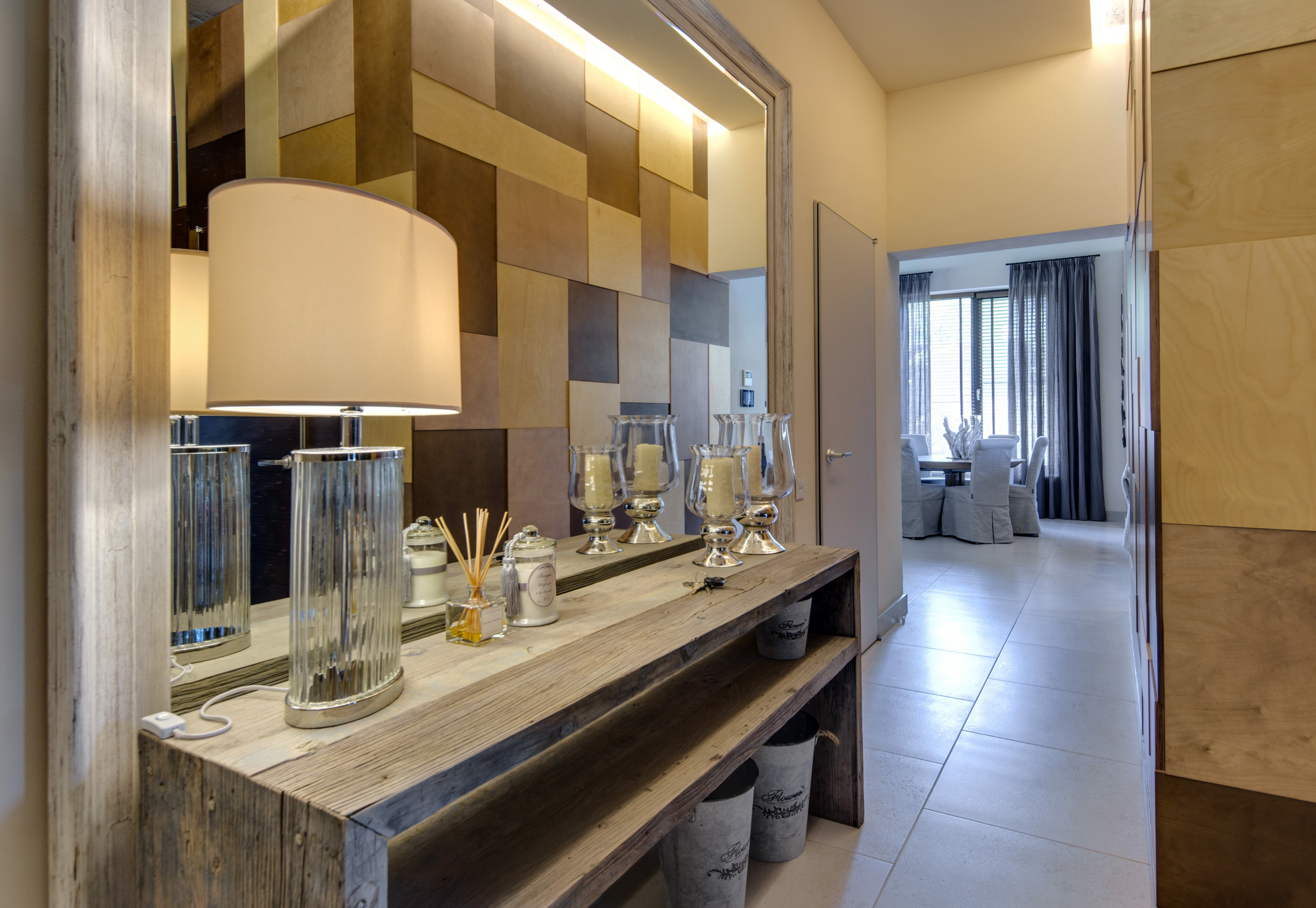 Houzz Украина: Дом с гардеробной под крышей для молодой семьи