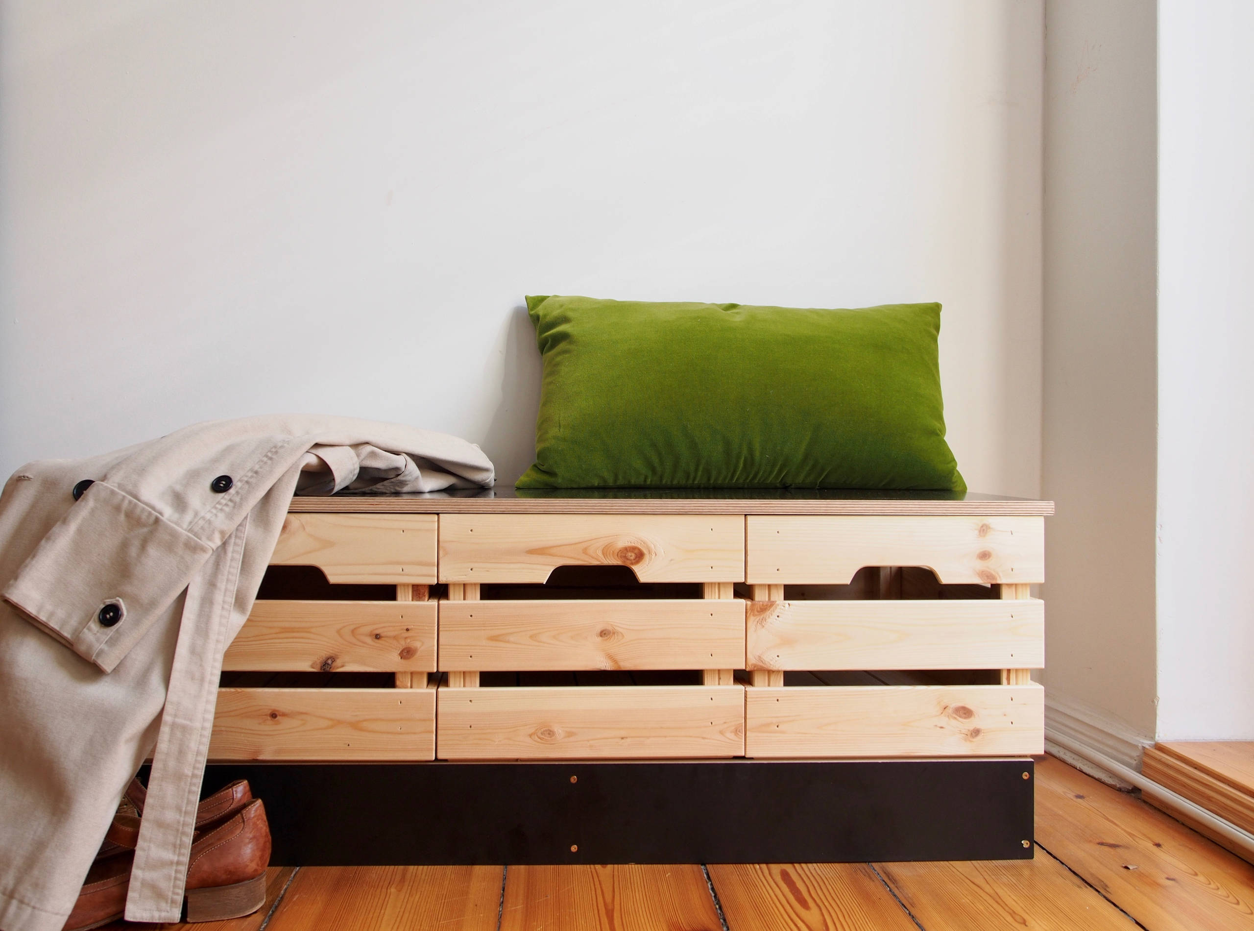 Своими руками: 10 идей, как сделать полки для гаража