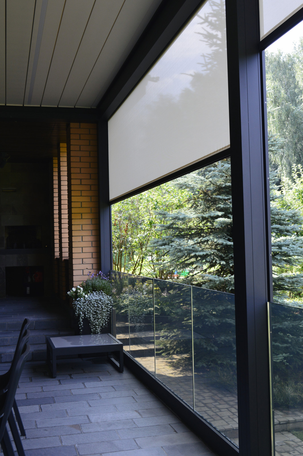 Сдвоенная биоклиматическая пергольная конструкция Renson Camargue