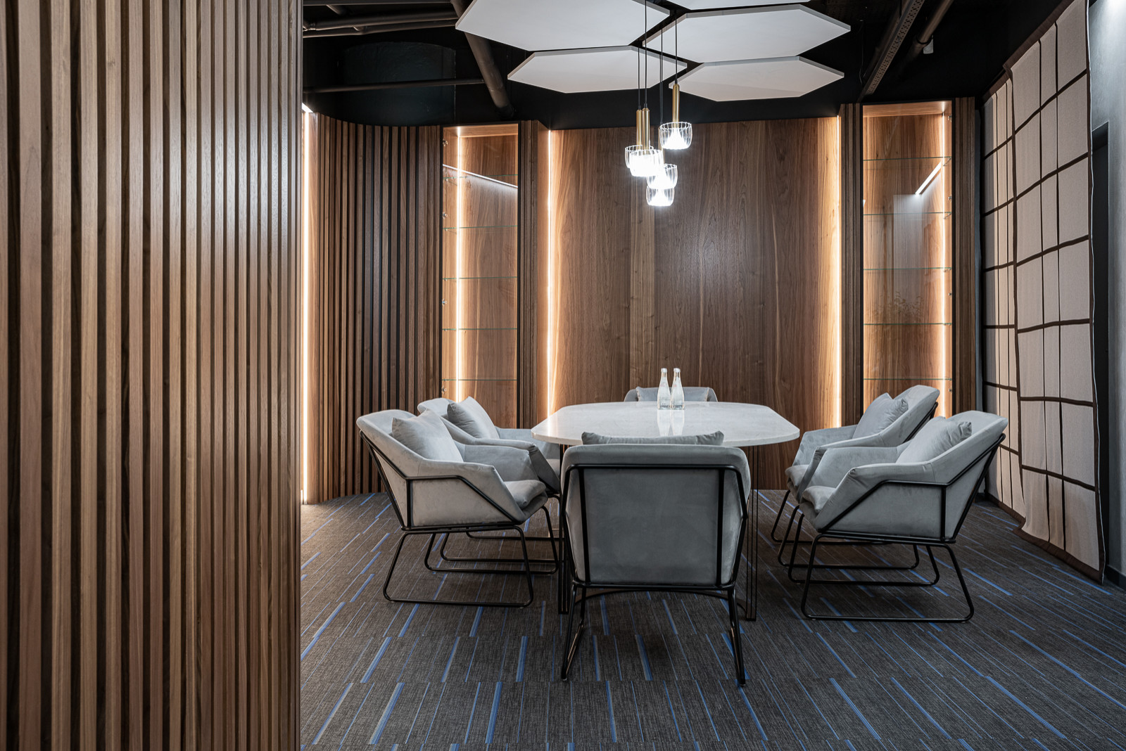 Реализация мебели в офис «Ельцин Центр»