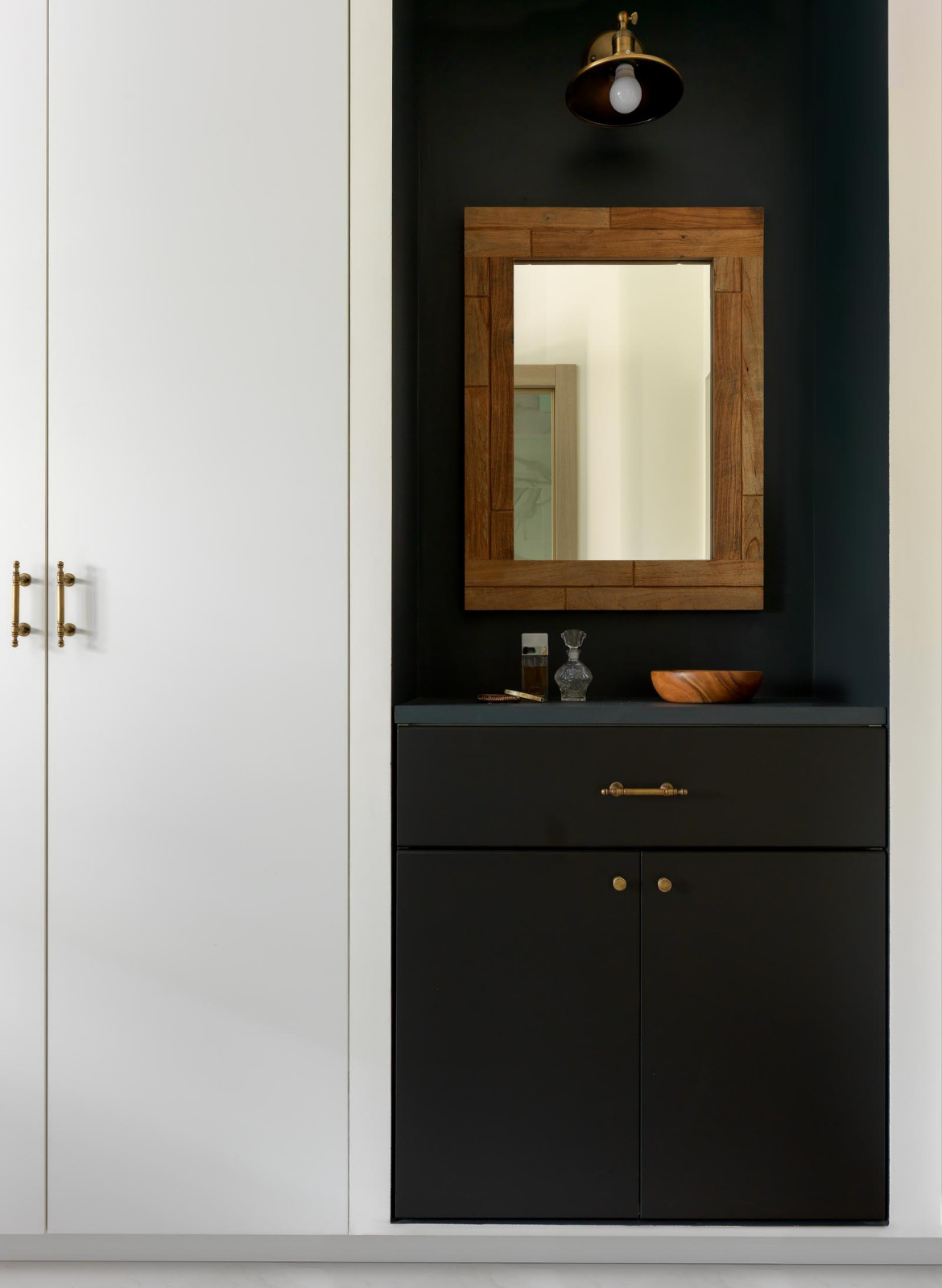 Изумруд и латунь