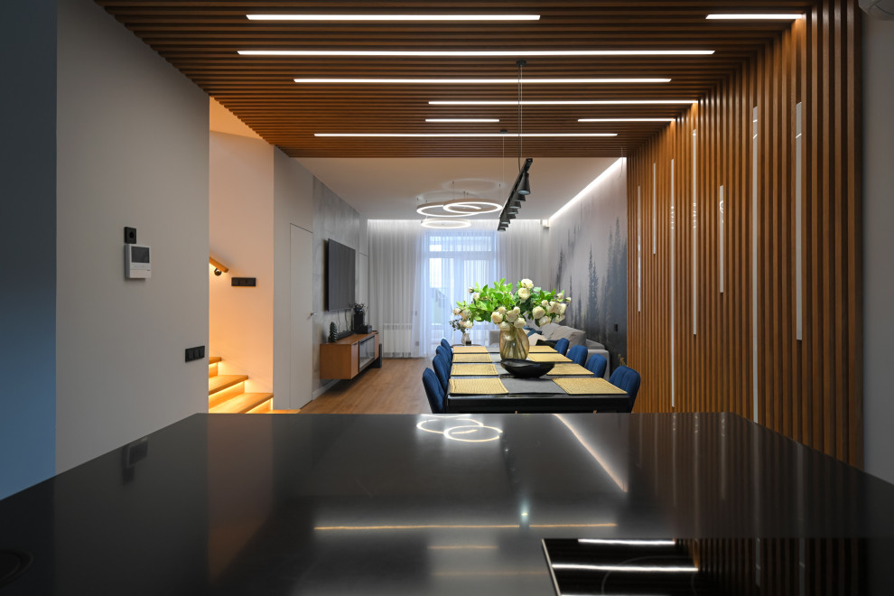 Обложка проекта: Коттедж в Чукреевке с природными фресками и рейками с подсветкой