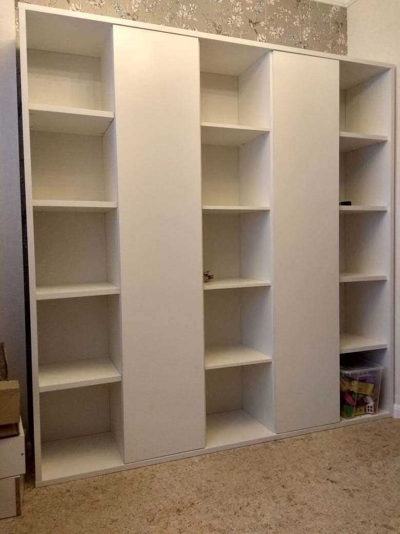 Квартира в стиле современной классики в фиолетовых тонах