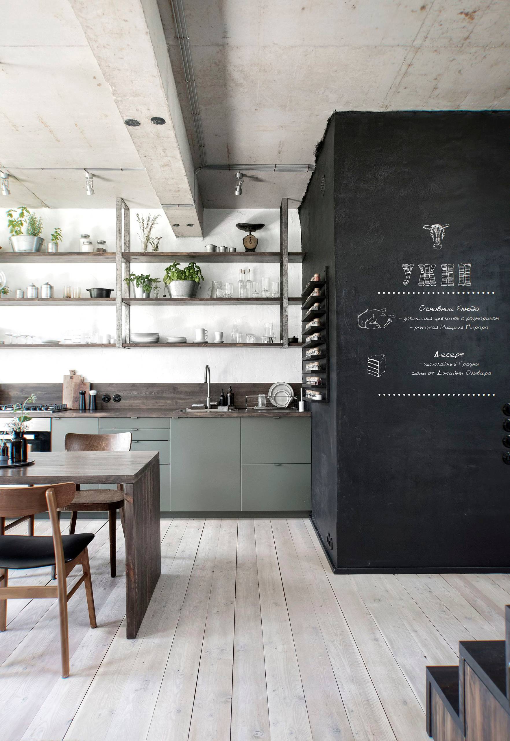 Houzz тур: Таунхаус со стенами, как в мазанке