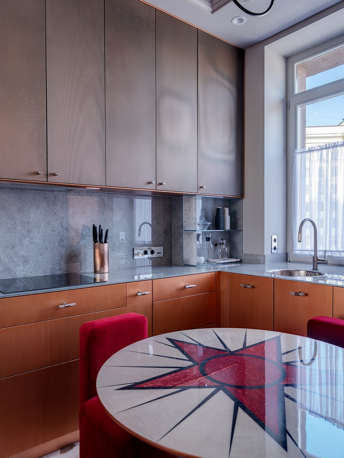 Проект недели: Кухня в высотке на Котельнической набережной