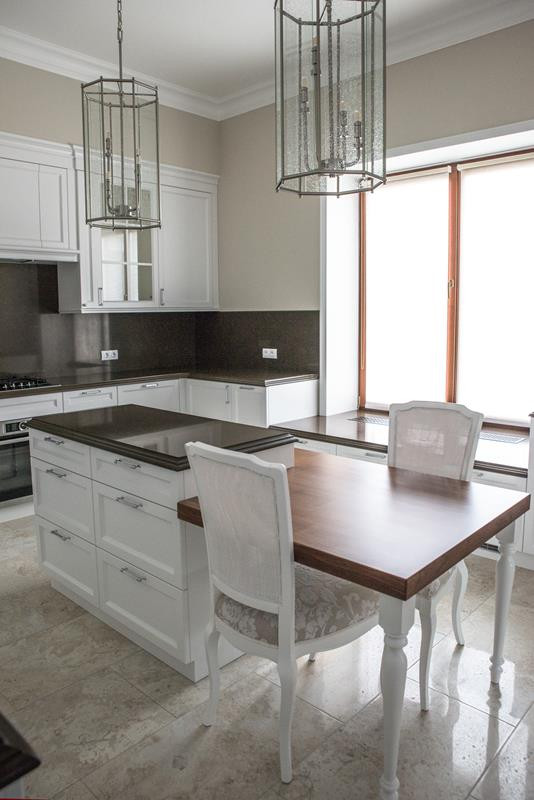 Столярные изделия в коттедж : лестницы, мебель, двери и тд.