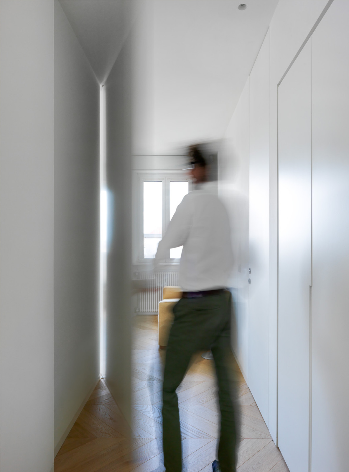 Minimalist italian apartment