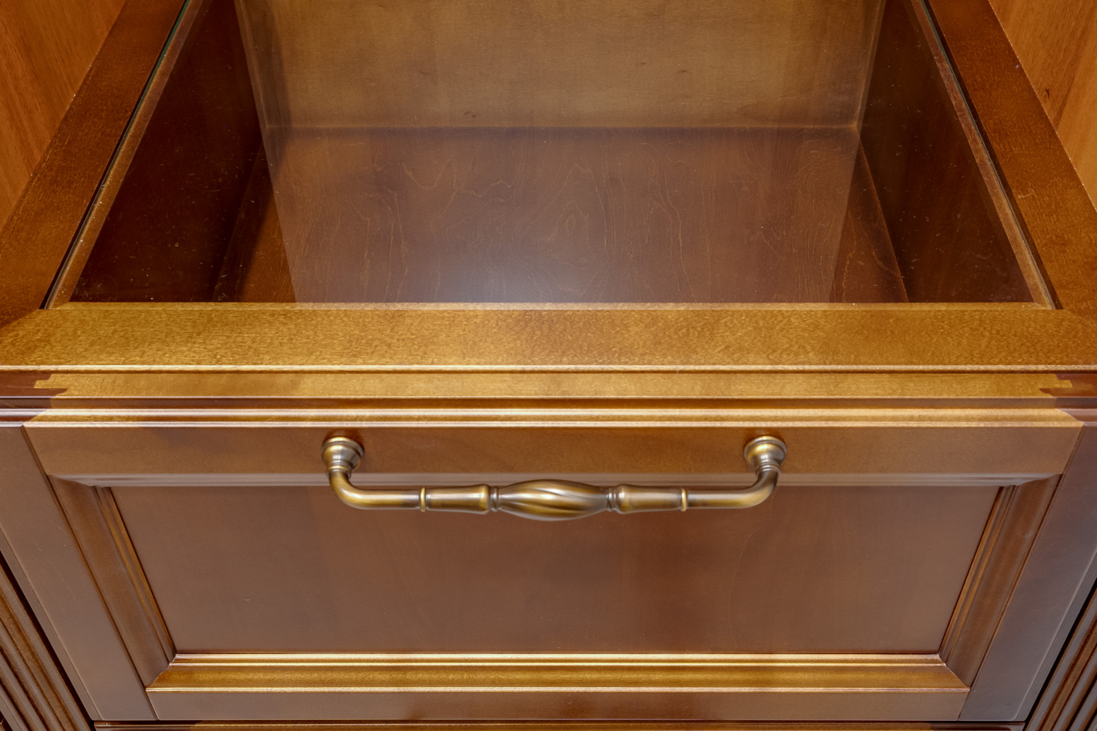 Дом в КП Ильичевка. Гардеробная.