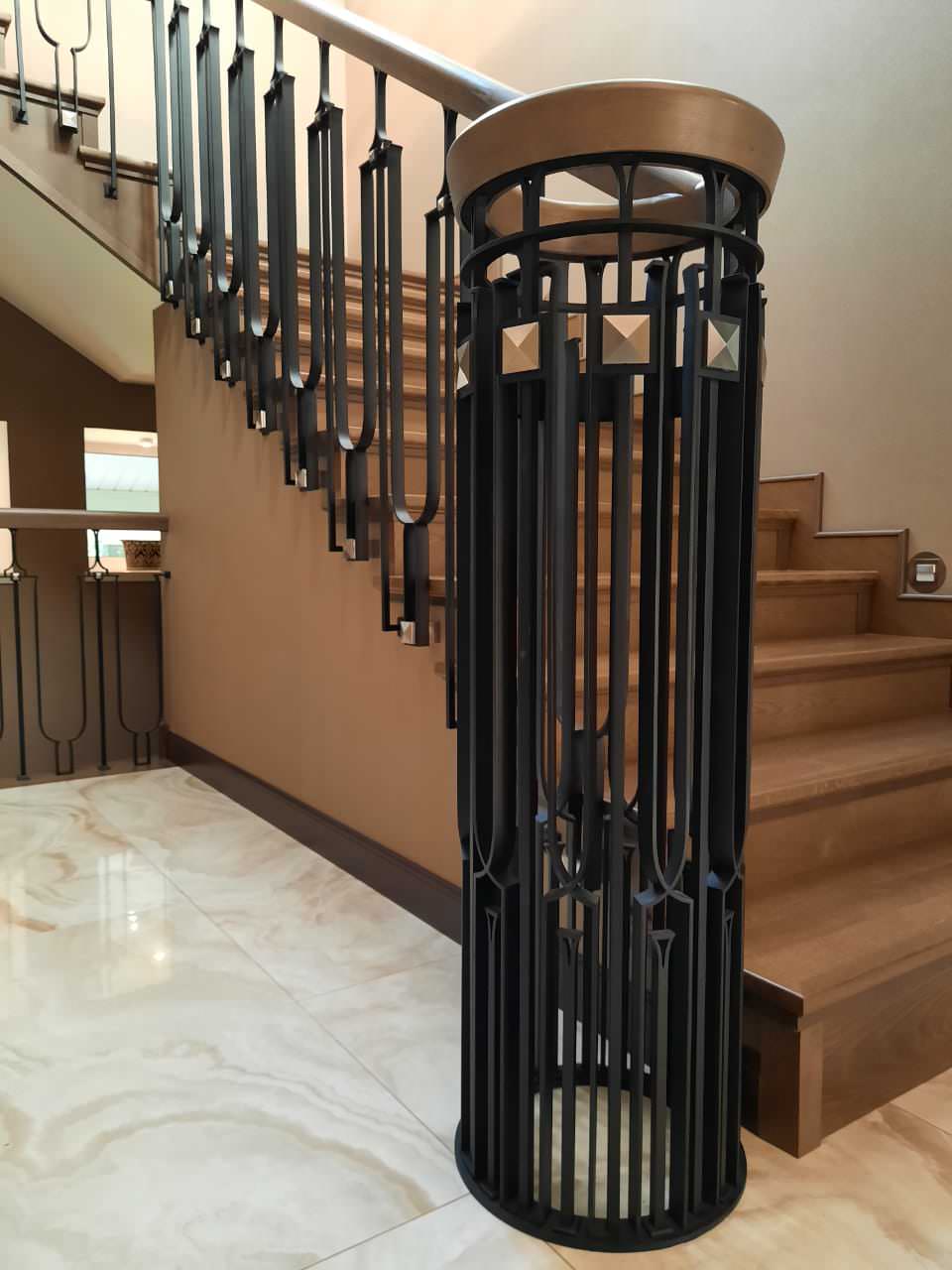 Лестницы из металла