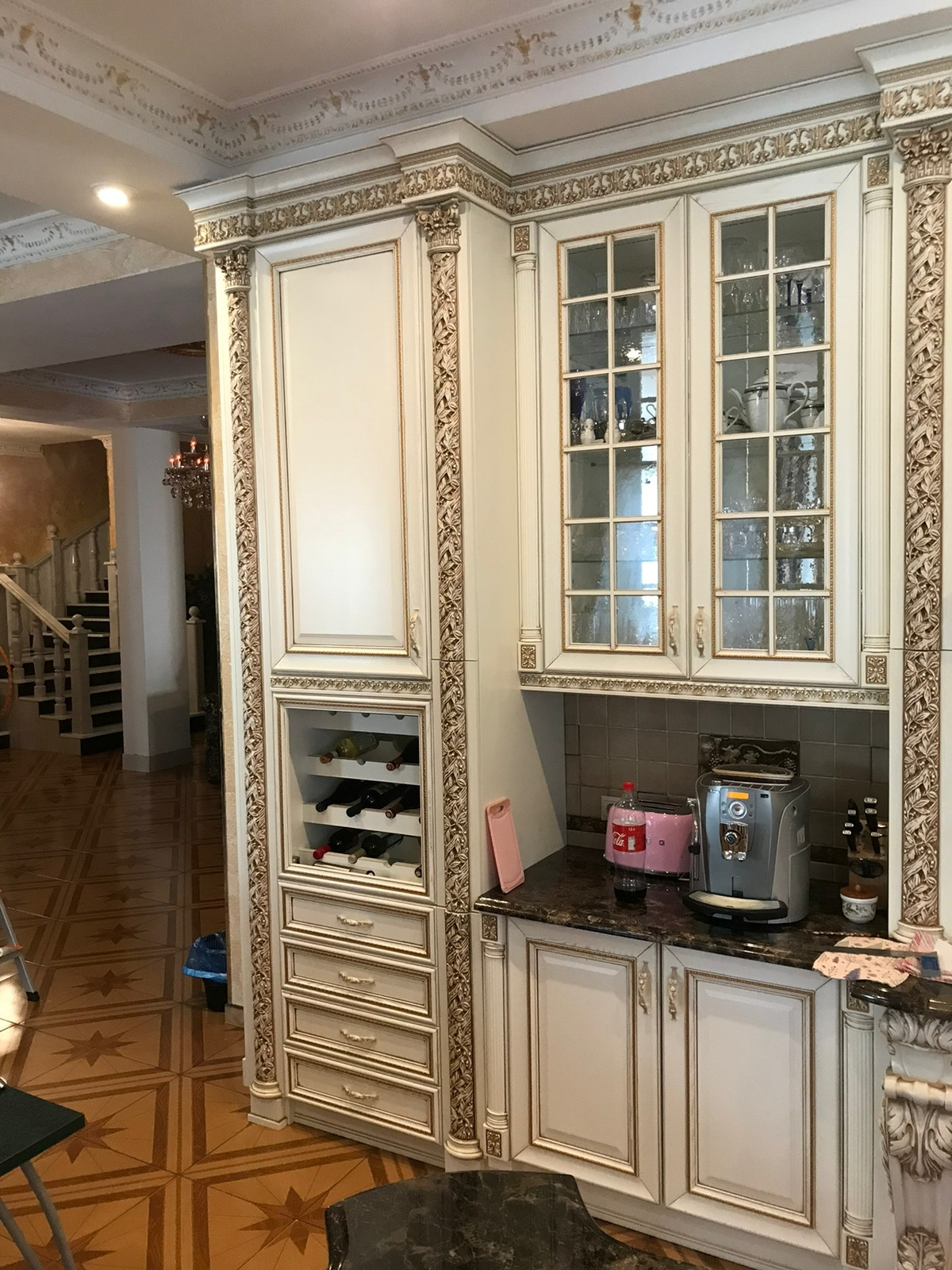 Кухня в классическом стиле (загородный дом)