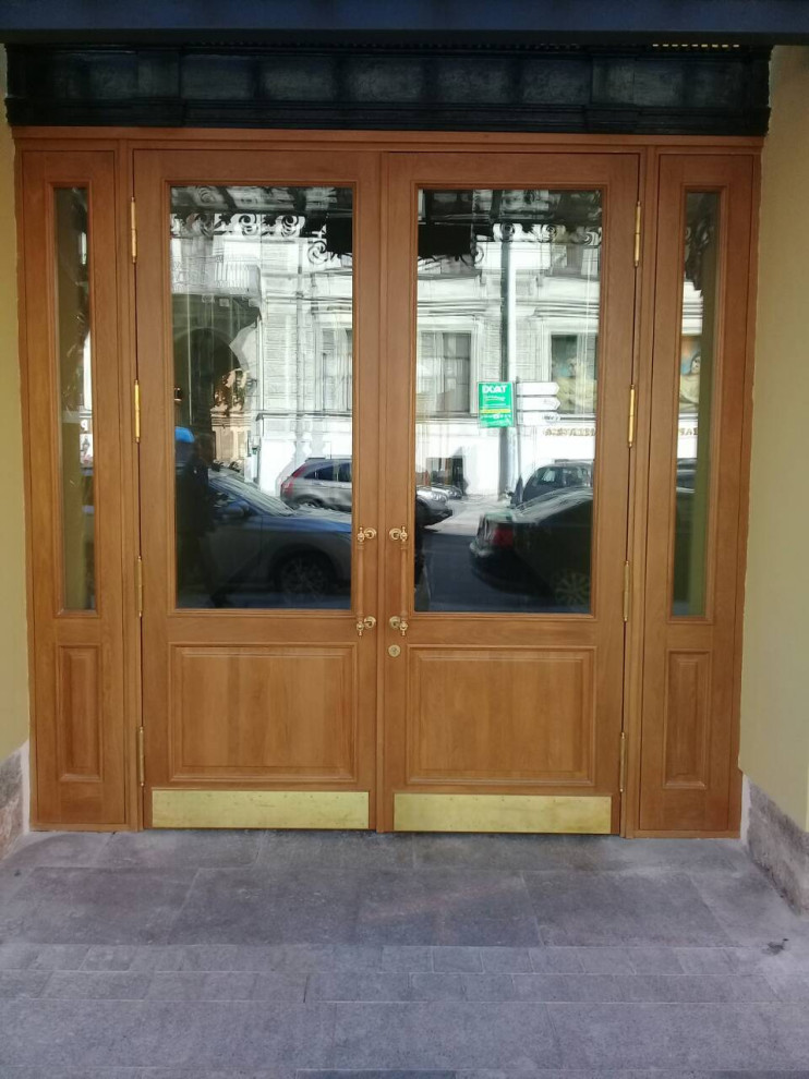 Двери входные исторические