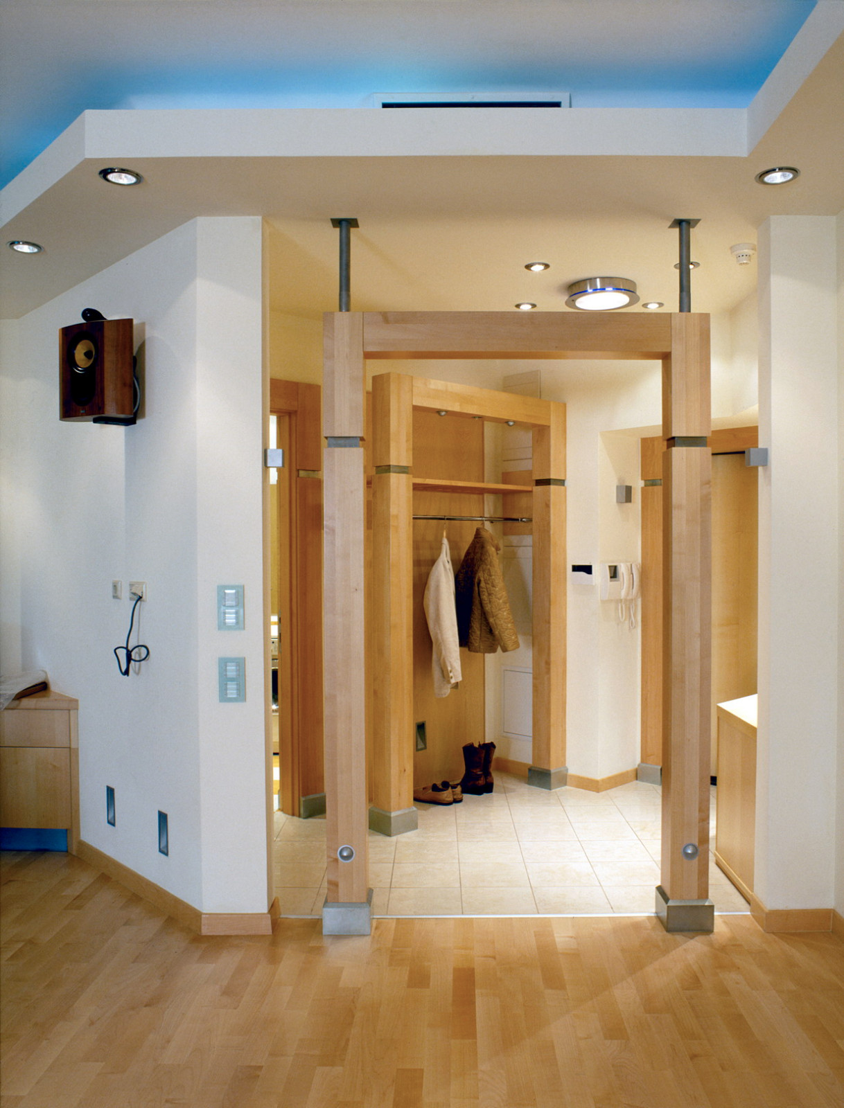 Дерево в интерьере