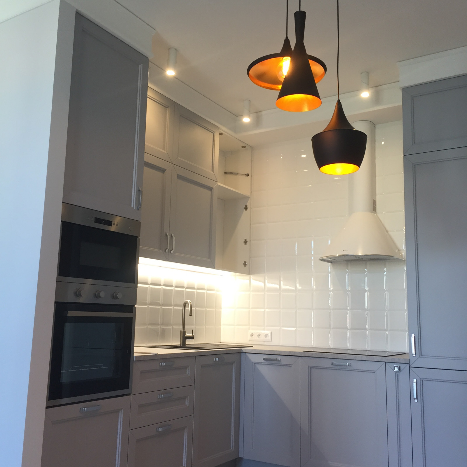 Обложка проекта: Ремонт для Мансура и Дели