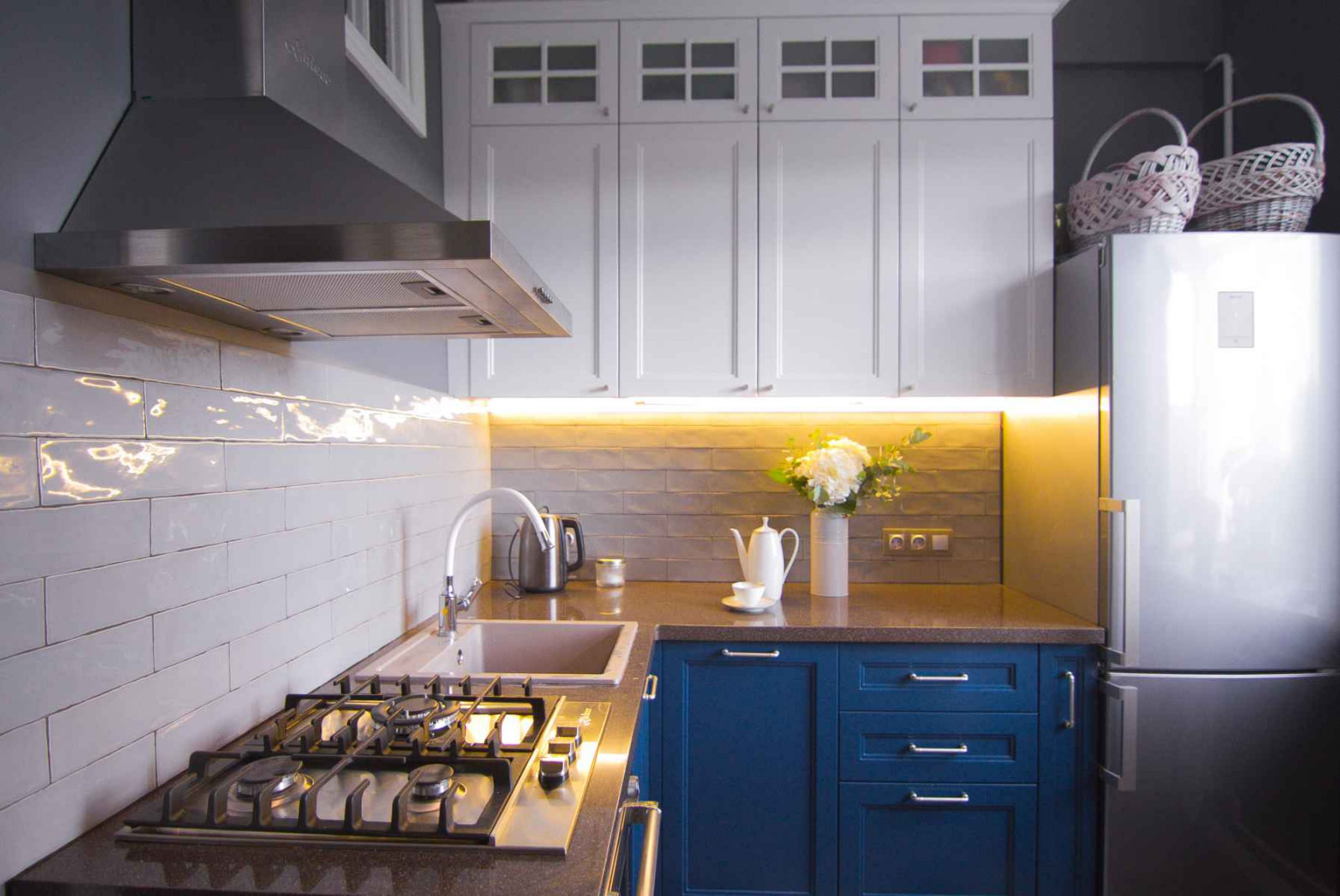 КОМПАКТНАЯ И ФУНКЦИОНАЛЬНАЯ КУХНЯ