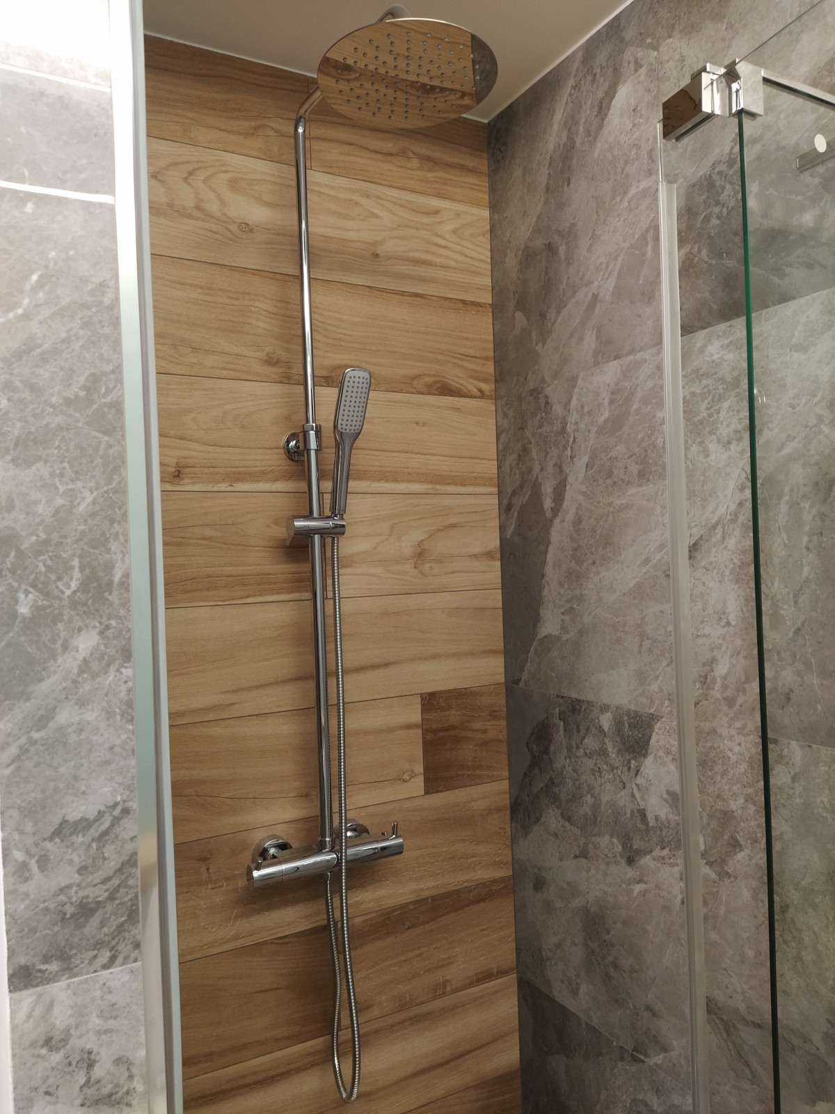 Душевая на Широкой речке