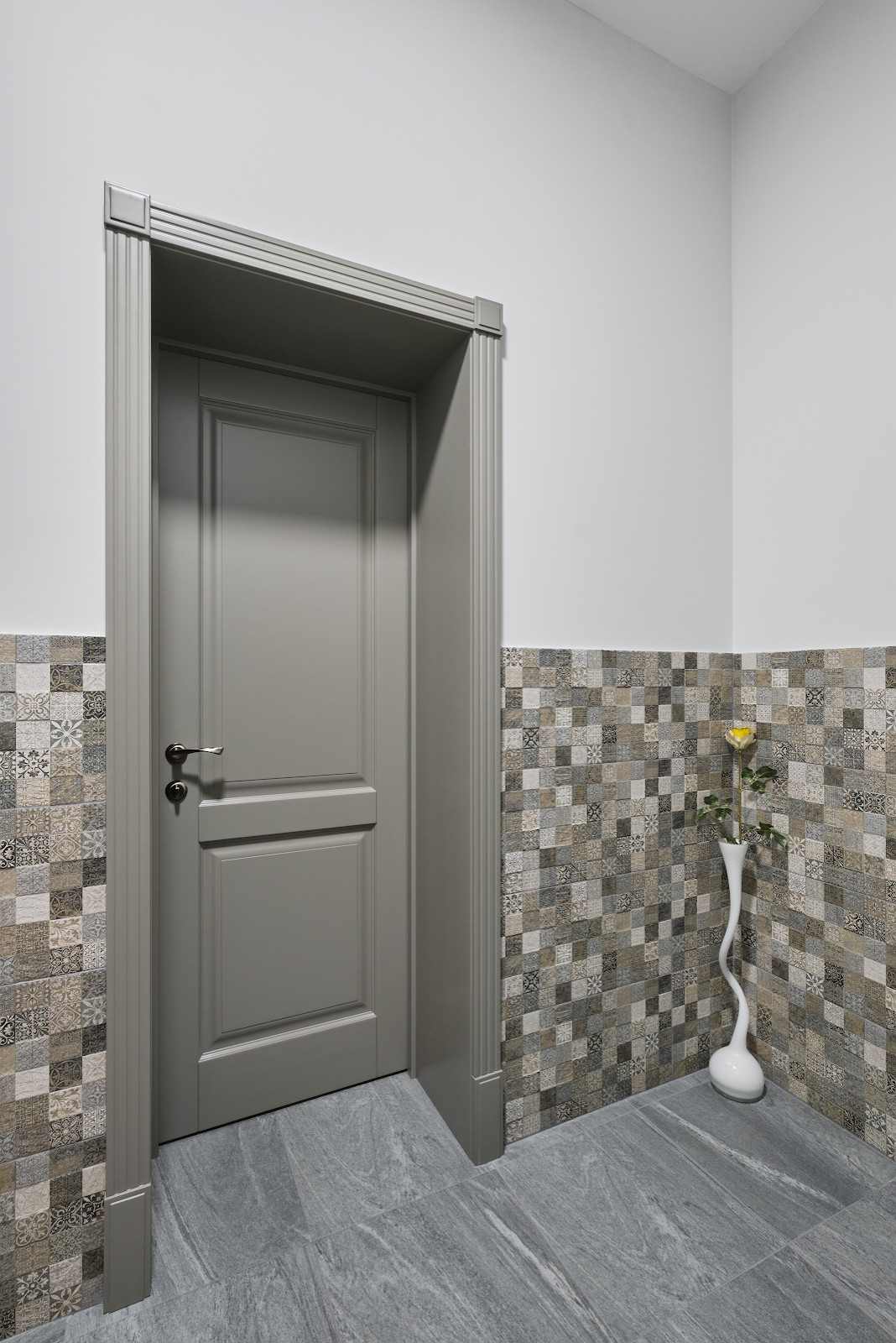 Кантри Ral 7030 в интерьере дома