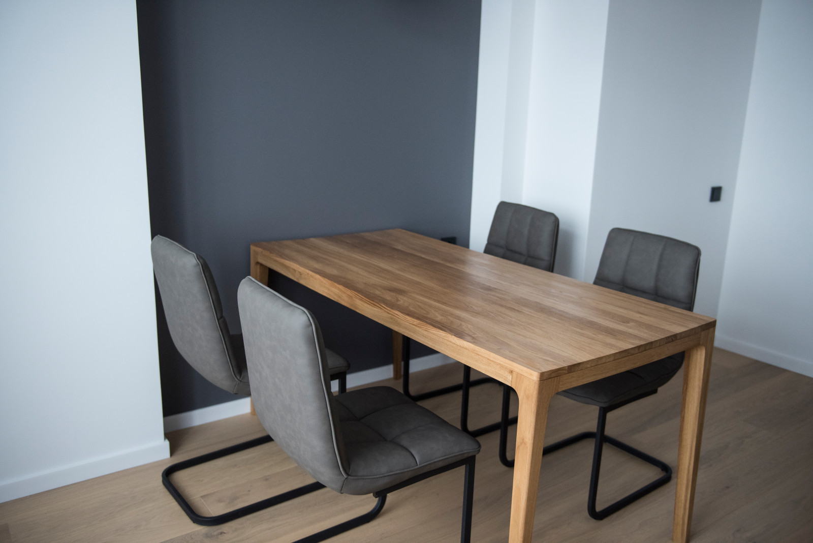 Стол из массива дуба