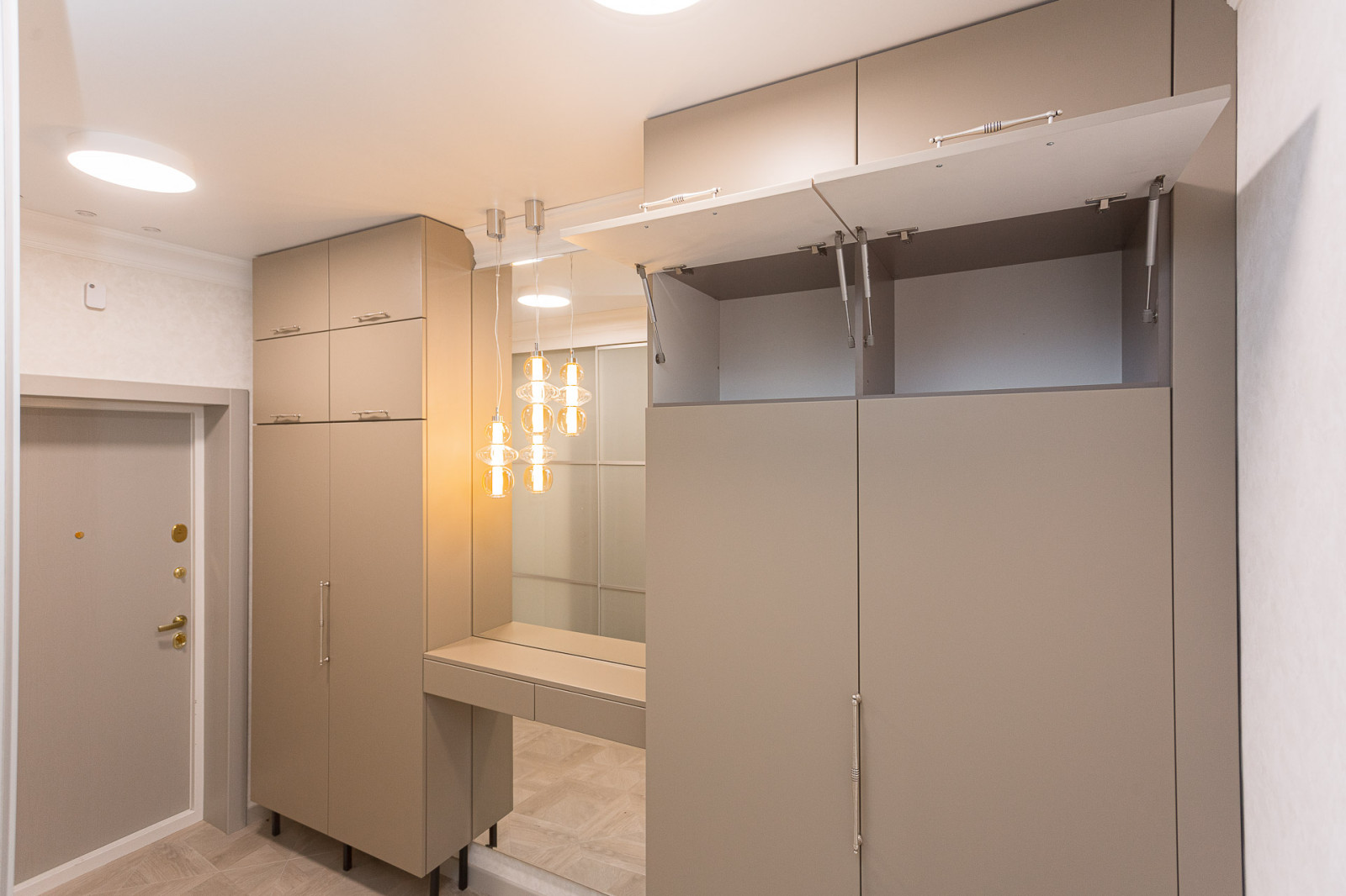 Шкафы в прихожую