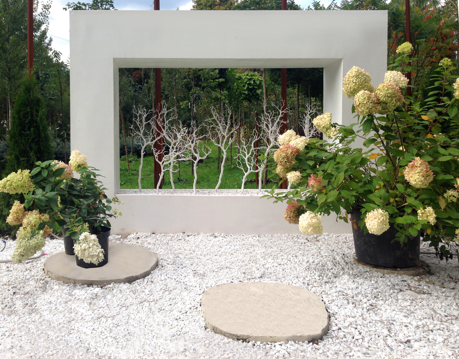 Static and Dynamic. Contemporary space. Выставочный сад