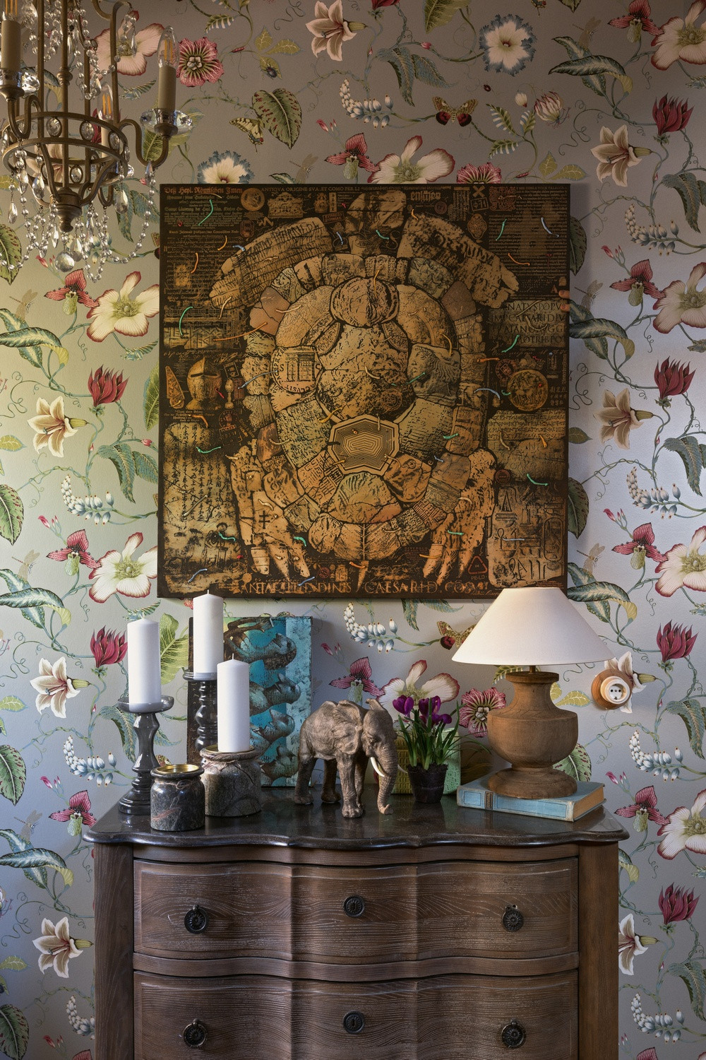 Дом в соснах