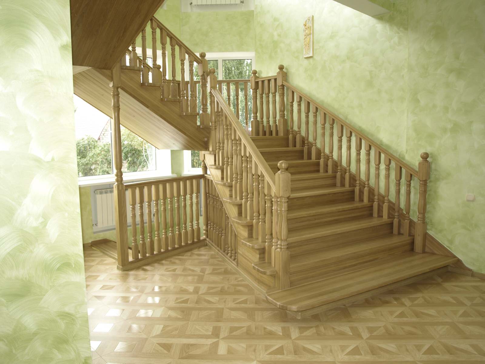 Обложка проекта: Лестница 3-х маршевая (дуб)