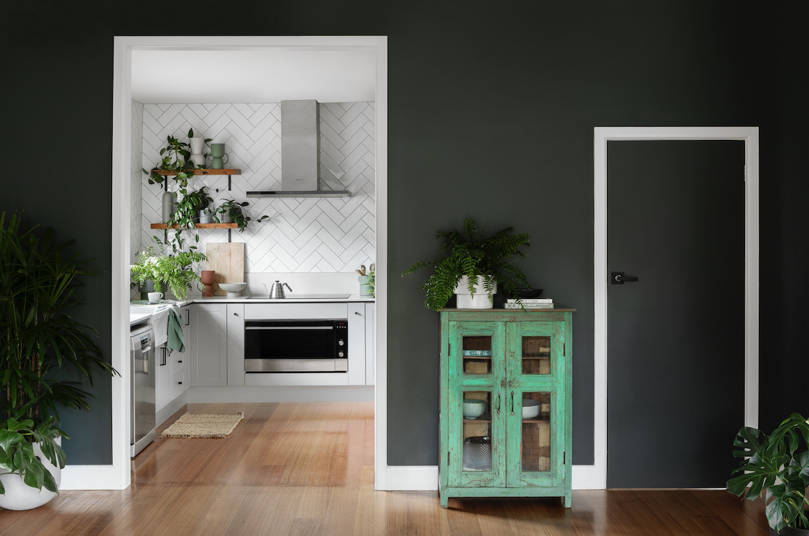 Микротренды: 5 палитр и один цвет года от брендов краски