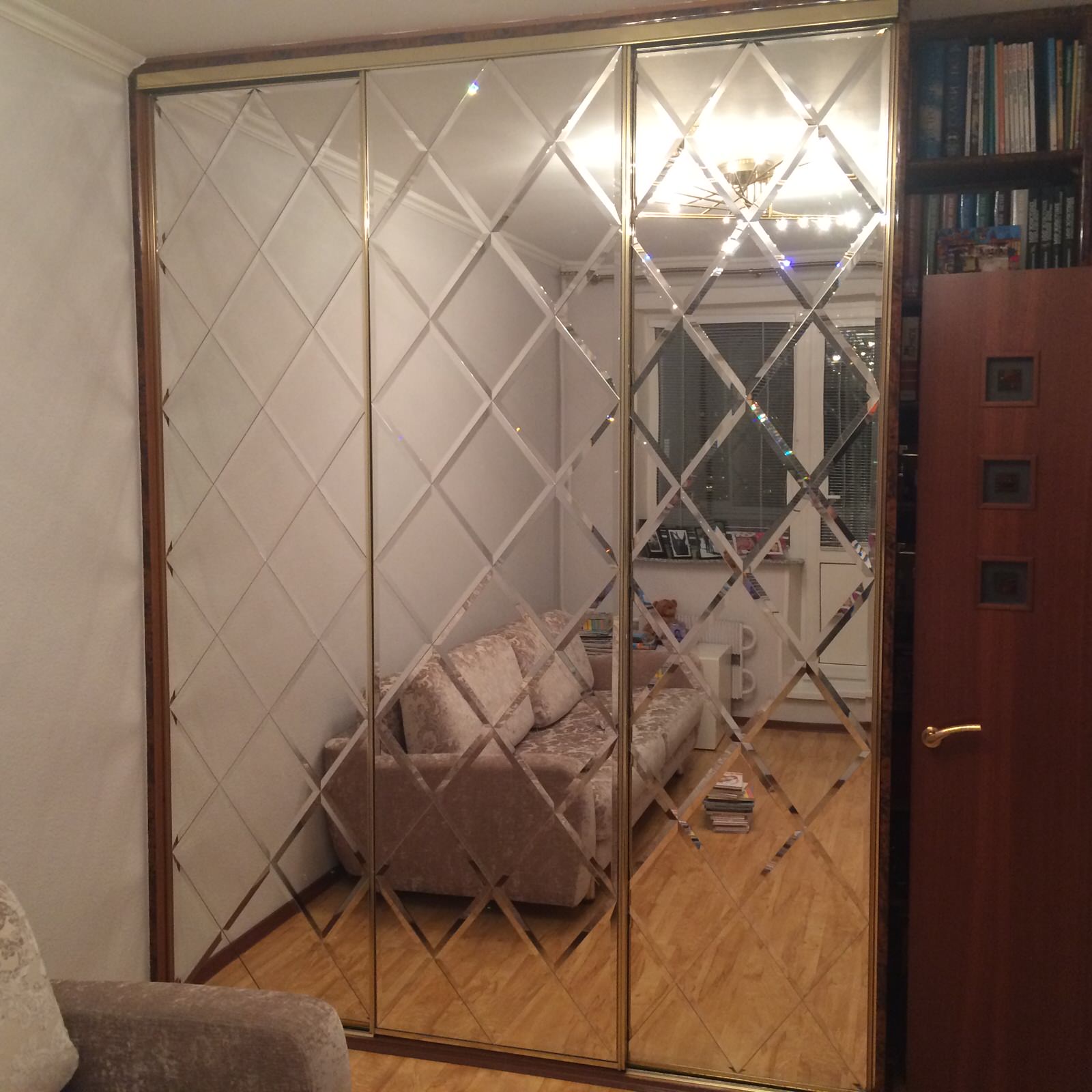 Зеркала и Зеркальные Панно