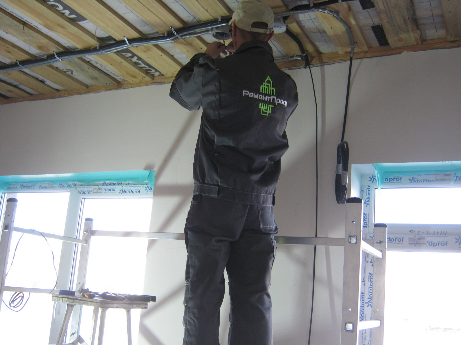 Коттедж. Электромонтажные работы