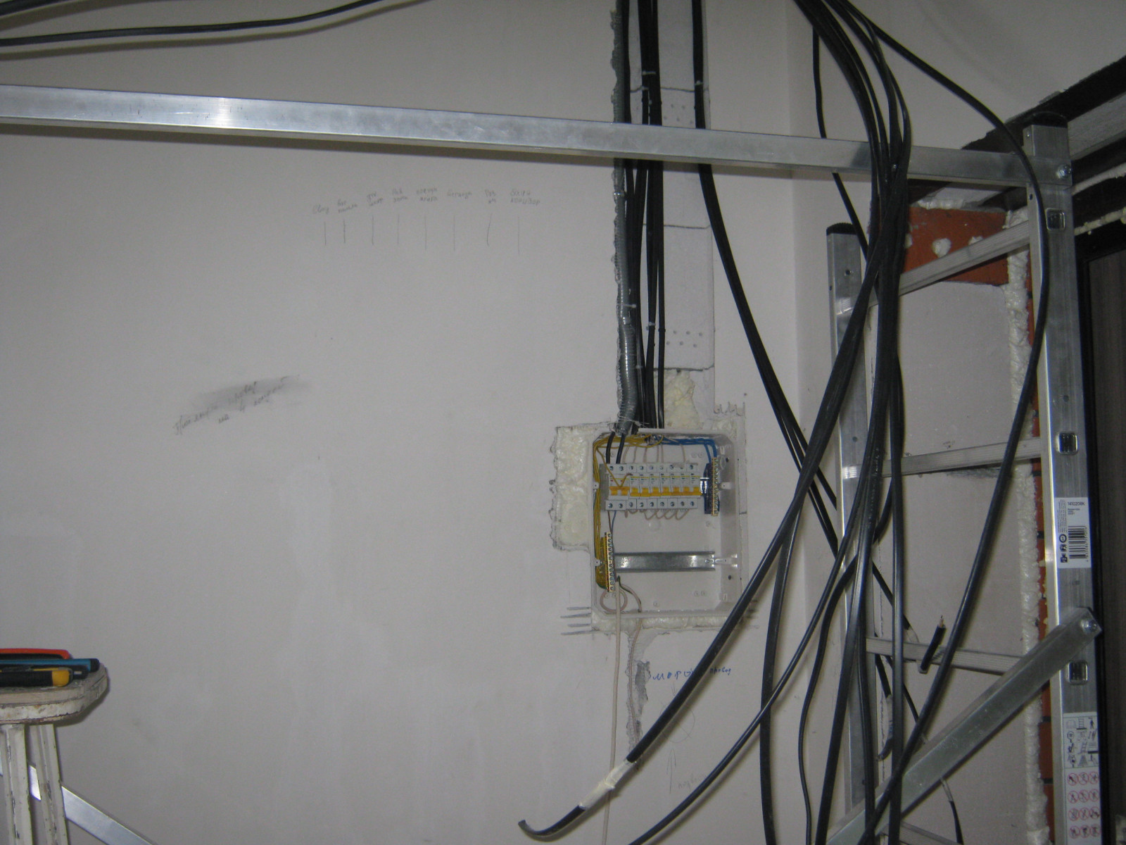 Коттедж. Электромонтажные работы