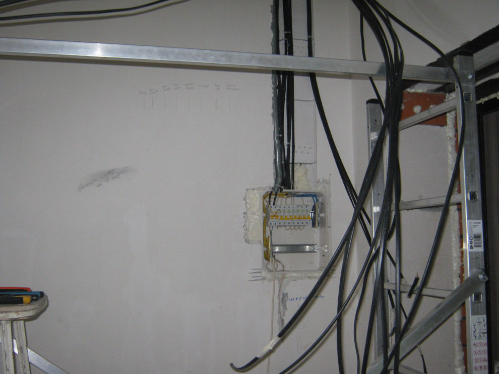 Коттедж. Электромонтажные работы