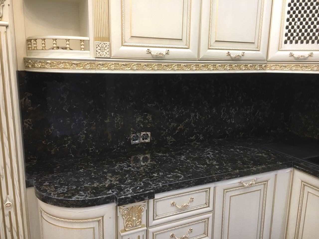 Столешница из кварцевого камня Avant Quartz 9005 Бурбонне