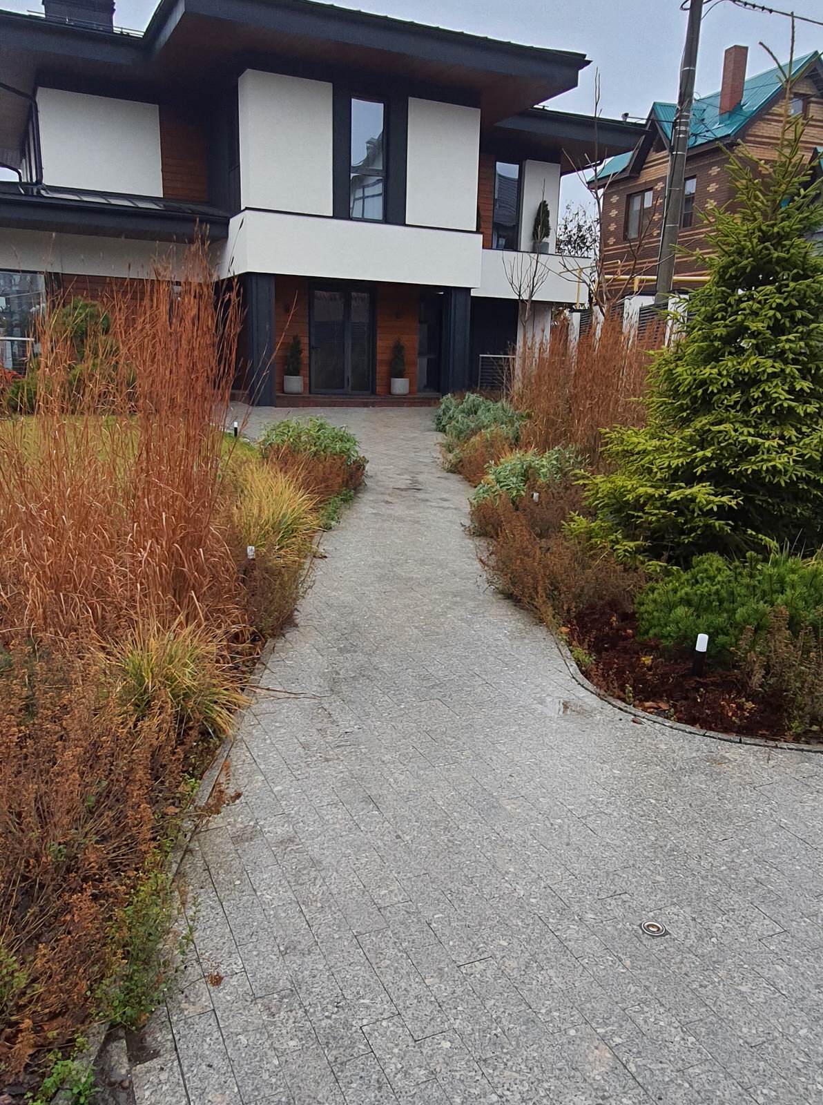 Сад с видом на Волгу